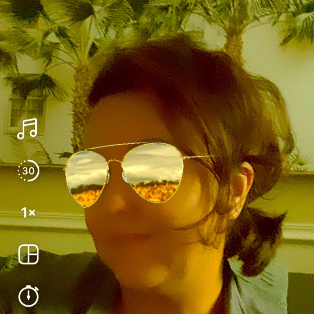 Meet your Posher, Vee